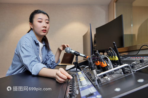錄音棚調(diào)音監(jiān)聽人員調(diào)試設(shè)備全流程解析